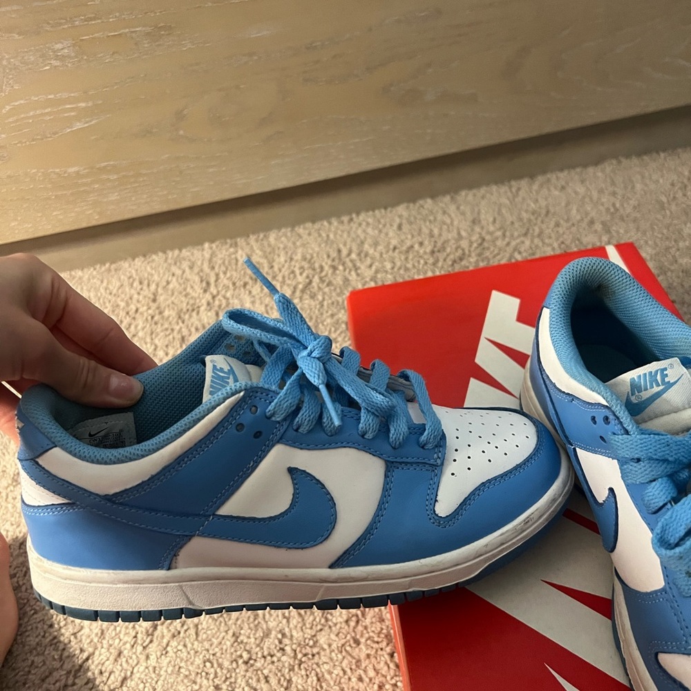 Nike Blue Sneakers with Classic Basketball Silhouette